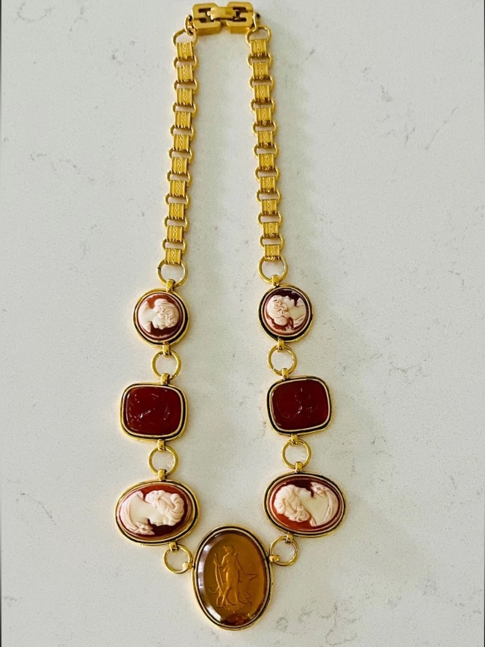 Rare Vintage Signed Givenchy 1976 Cameo Intaglio Runway Collector’s Necklace - Picture 3 of 8